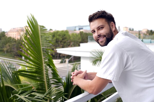 Influencer Jimmy Darts poses for a portrait, Monday, Oct. 14, 2024, in Southern California. (AP Photo/Chris Pizzello)