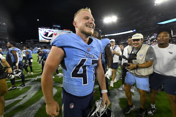 Tennessee Titans kicker Brayden Narveson celebrates after an NFL preseason football game against the Seattle Seahawks, Saturday, Aug. 17, 2024, in Nashville, Tenn. The Titans won 16-15. (AP Photo/John Amis)